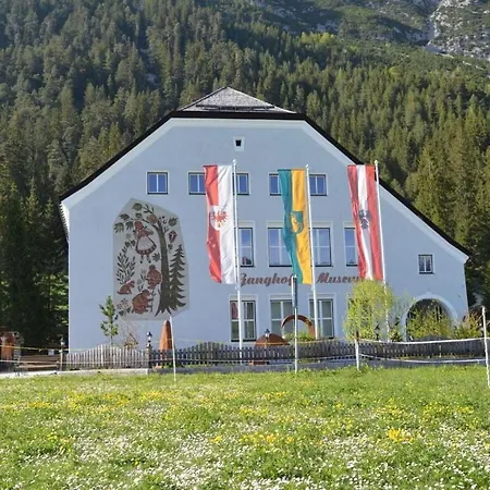 דירה Alpengluehen