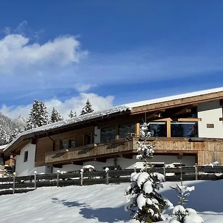 Alpengluehen Apartament *