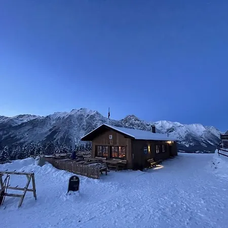 Alpengluehen Apartament